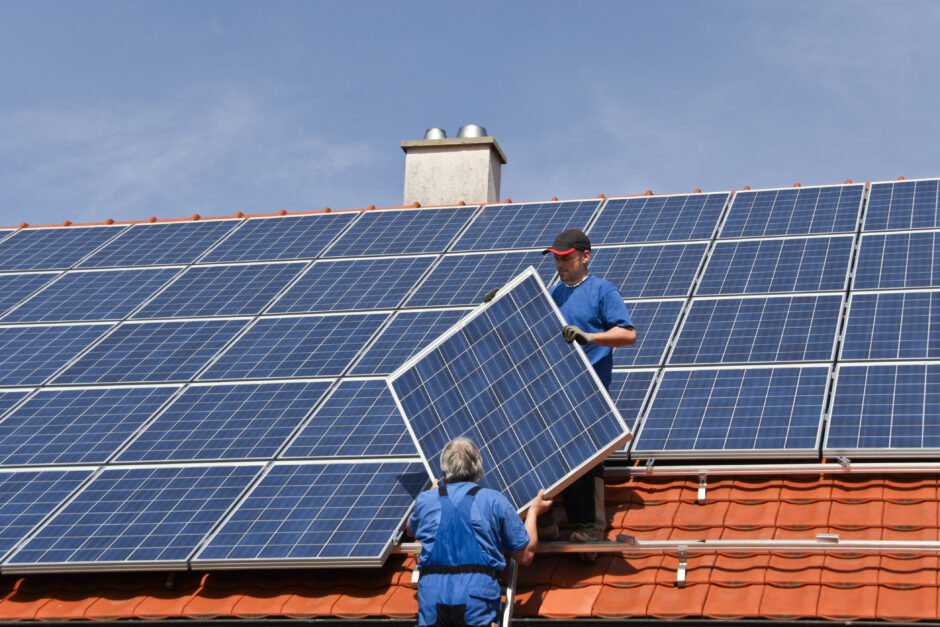 Steuererleichterungen für kleinere Photovoltaik- Anlagen – perfekter Anreiz in Solarenergie zu investieren!