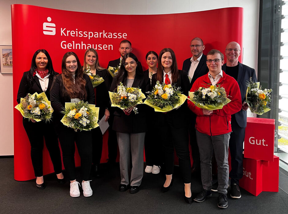 Erfolgreich weitergebildet – Kreissparkasse Gelnhausen würdigt Engagement von zehn Beschäftigten