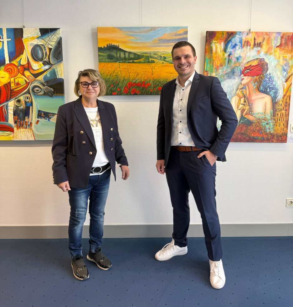 „Farbige Impressionen“ – Ausstellung von Julia Kolev in der Kreissparkasse Gelnhausen